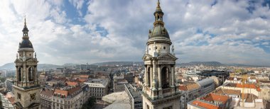 Macaristan 'ın başkenti Budapeşte' nin tarihi merkezinin en üst görüntüsü