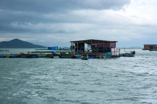 Vista Delle Case Galleggianti Nella Baia Nha Trang Vietnam — Foto Stock