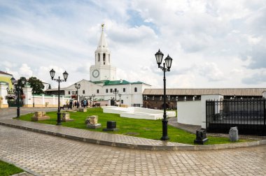 Kazan Kremlin, Tataristan, Rusya 'nın ana girişi olan Spasskaya Kulesi (Kurtarıcının Kulesi) manzarası