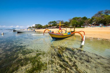 Hint Okyanusu kıyıları tatil beldesi Bali, Endonezya Sanur