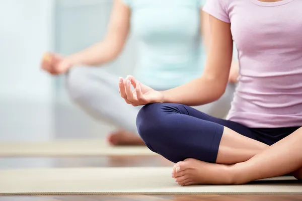 Woman in lotus position — Stock Photo, Image