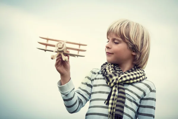 Kleine jongen — Stockfoto