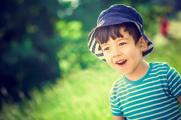 Niño — Foto de Stock