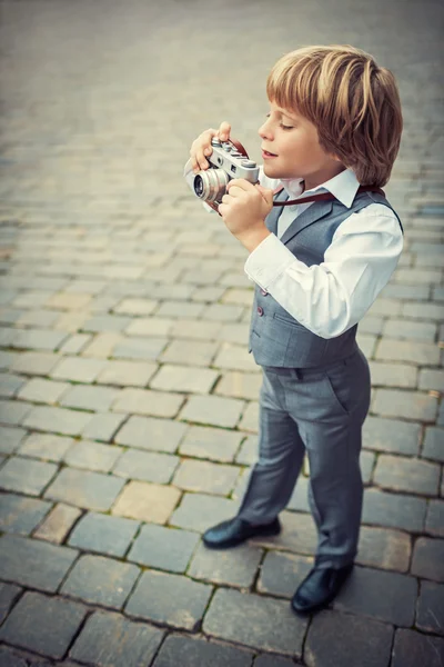 Pequeno fotógrafo — Fotografia de Stock