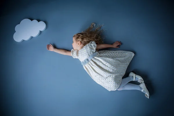 Flying girl — Stock Photo, Image