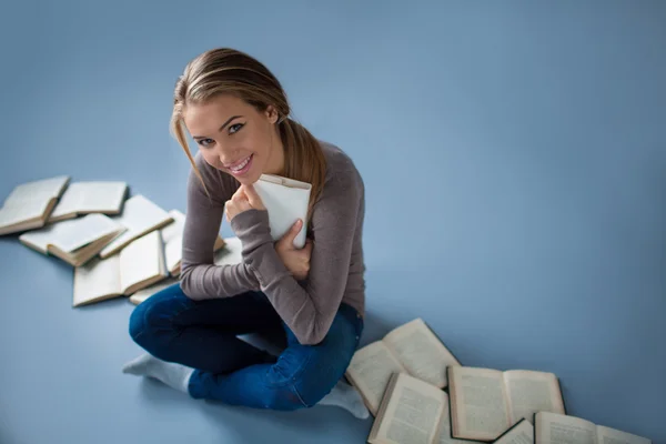 Smiling woman — Stock Photo, Image