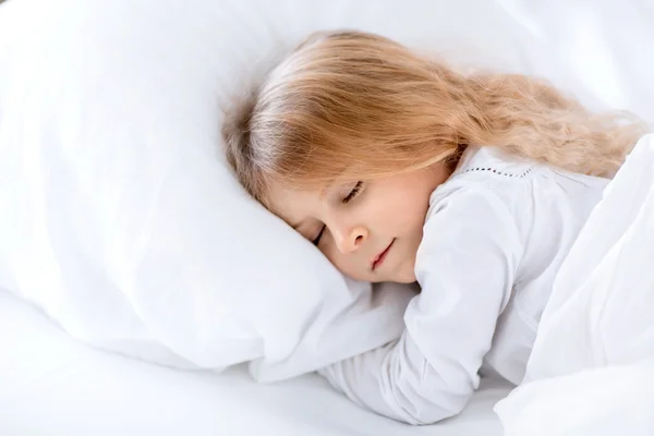 Śpiąca dziewczynka — Zdjęcie stockowe