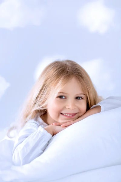 Menina bonito — Fotografia de Stock