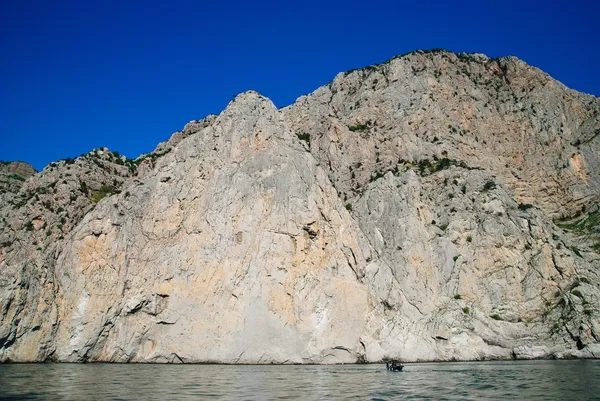 Rocas cerca del mar — Foto de Stock