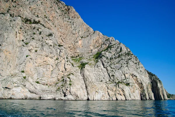 Denize yakın kayalar — Stok fotoğraf