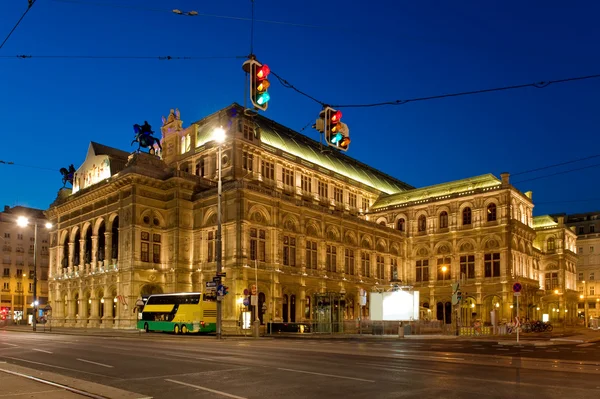 Viennas grand opera binası — Stok fotoğraf