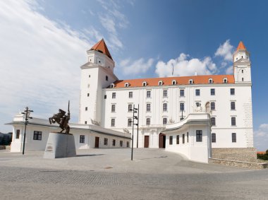 Bratislava castle Kral heykeli ile svatopluk