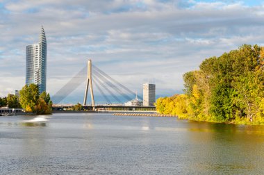 daugava köprüden kablo kaldı