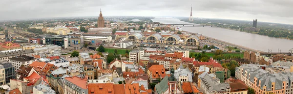 Panorama riga Merkez ile daugava Nehri — Stok fotoğraf