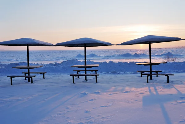 Praia bonita na neve de inverno — Fotografia de Stock