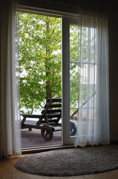 Fora do quarto para o terraço — Fotografia de Stock