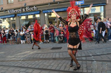 Helsinki, Finlandiya, 8 Haziran. geleneksel yaz samba karnaval 8 Haziran 2013 tarihinde Helsinki, Finlandiya.