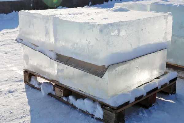 Big translucent ice blocs in the sunshine — Stock Photo, Image