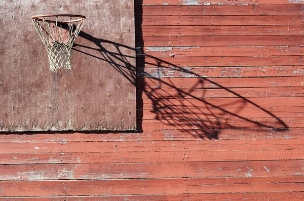 ग्रामीण बास्केटबॉल बॅकबोर्ड आणि हॉप मैदानी — स्टॉक फोटो, इमेज