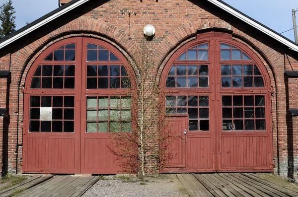 Depot lokomotif bangunan bata tua — Stok Foto