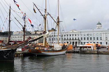 Helsinki, Finlandiya, 6 Ekim 2022: Otober 2022 'deki Baltık Ringa Fuarı. Baltık Ringa Festivali, Helsinki 'de 1743 yılından bu yana her yıl düzenlenen en eski geleneksel etkinliktir. Her yerden gelen balıkçılar.