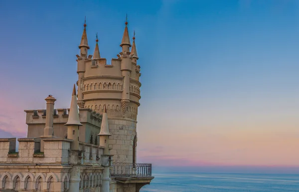 O famoso castelo Engolir 's Nest perto de Yalta — Fotografia de Stock