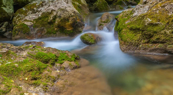 Kaskad i stora canyon, — Stockfoto