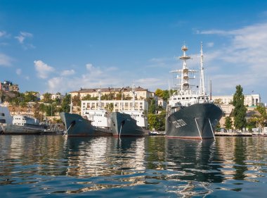 askeri gemi deniz Akyar koyu içinde