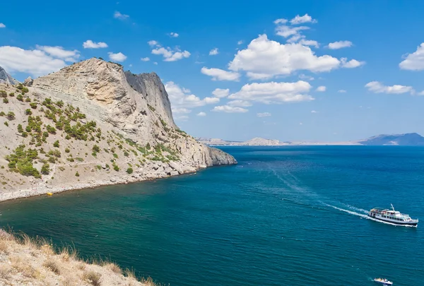 Roccia e mare, Noviy svet, Crimea — Foto Stock