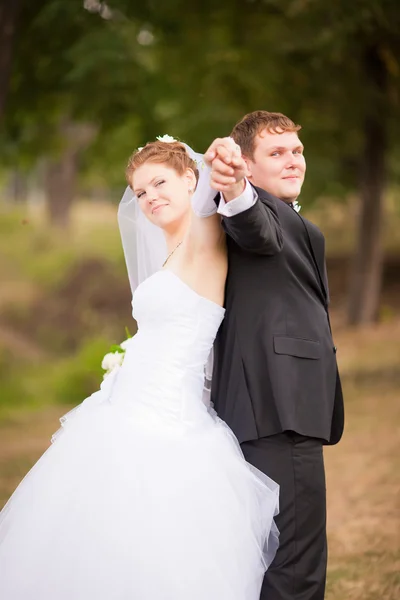 Romantic wedding couple — Stock Photo, Image