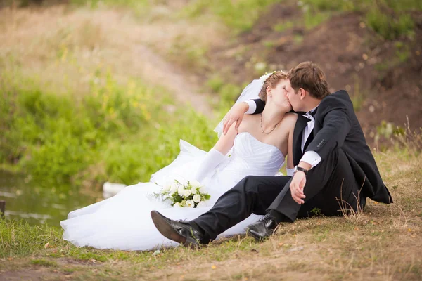 Pareja de boda romántica —  Fotos de Stock