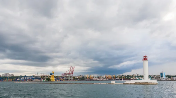 Fungerande fyr. Odessa. Ukraina. Svarta havet — Stockfoto