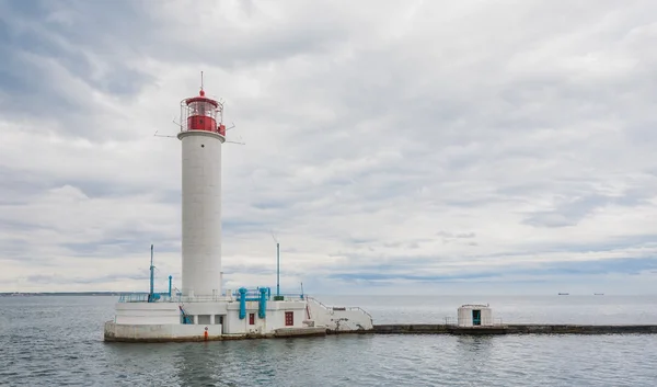 Faro operativo. Odessa. Ucrania. Mar Negro — Foto de Stock