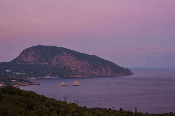 Gurzuf and Ayu Dag mountain — Stock Photo, Image