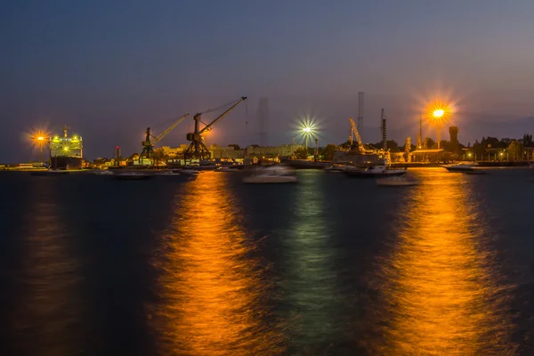 Hafen bei Nacht — Stockfoto