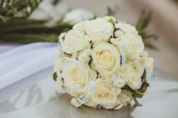 Beautiful wedding bouquet — Stock Photo, Image