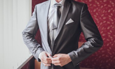 damat takım elbise hazırlanıyor