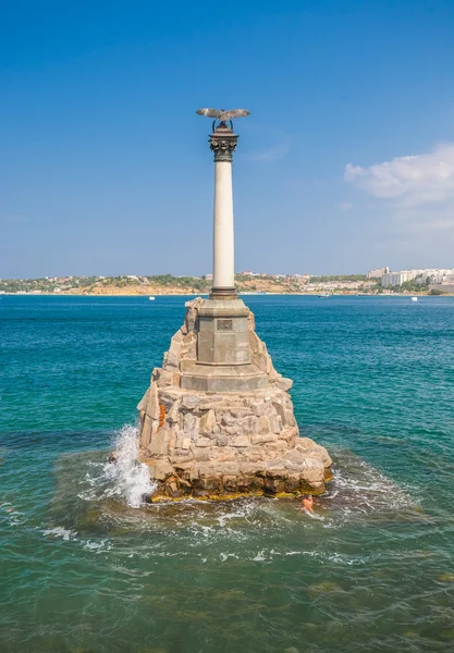 Monument to the Scuttled Warships in Sevastopol — Stock Photo, Image