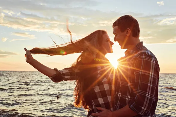 She Nature Outing Romance Love Kiss Sunset Sun — Stock Photo, Image