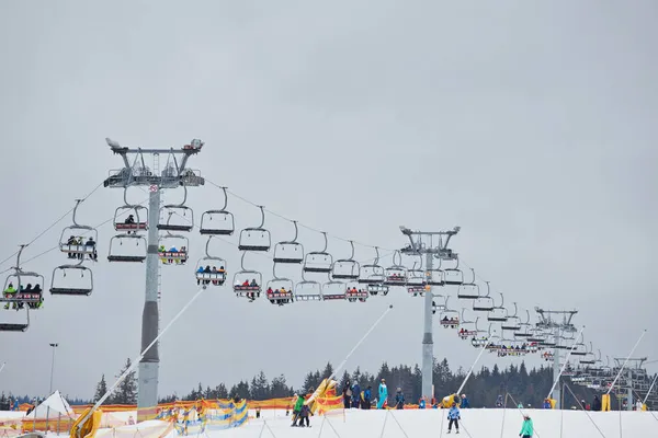 Schöne Aussicht Auf Das Skigebiet Der Karpaten Winterliche Schneelandschaft — Stockfoto