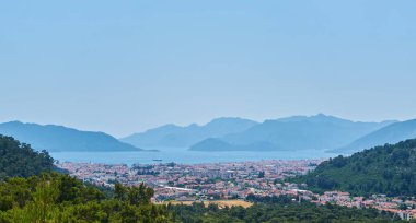 Akdeniz yakınlarındaki Marmaris Türkiye tatil beldesinin muhteşem manzarası. Yaz tatili.