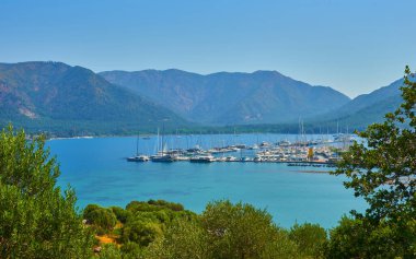 Akdeniz yakınlarındaki Marmaris Türkiye tatil beldesinin muhteşem manzarası. Yaz tatili.