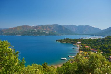 Akdeniz yakınlarındaki Marmaris Türkiye tatil beldesinin muhteşem manzarası. Yaz tatili.