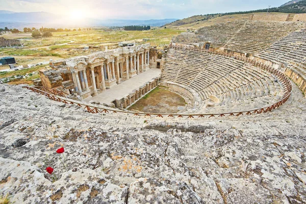 Ruiner Gammal Amfiteater Hierapolis Pamukkale Populärt Turistmål Turkiet Panorama Antika — Stockfoto