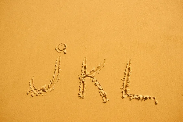 Lettres Alphabétiques Manuscrites Dans Sable Sur Plage — Photo