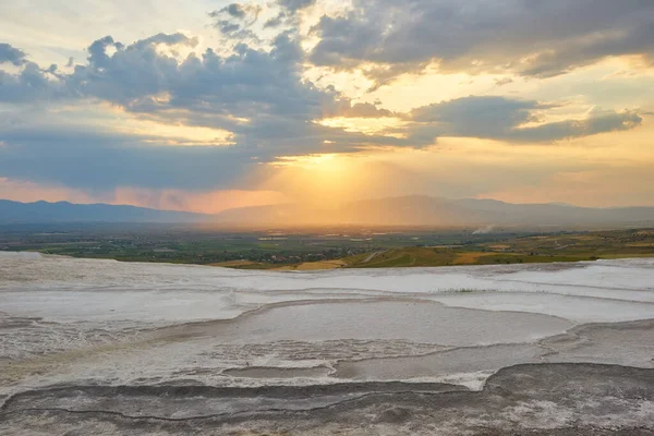 Hermosa Salida Del Sol Travertino Natural Piscinas Terrazas Pamukkale Turquía —  Fotos de Stock