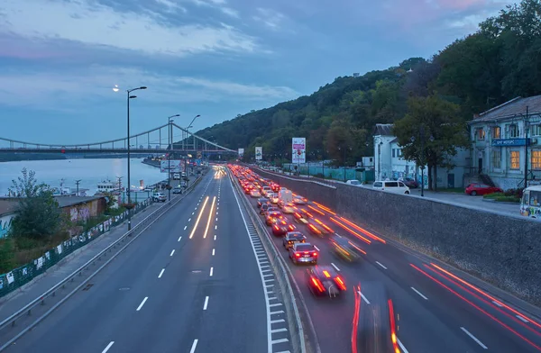 Kyiv Ukraine September 2017 Embankment Highway Tight Traffic Pensot Bridge — Stock Photo, Image