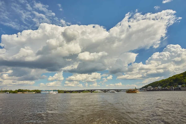 Bridge Metro Över Dnipro Floden Kiev Ukraina — Stockfoto