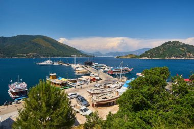 Marmaris Town, Türkiye 'deki Icmeler Sahili manzarası
