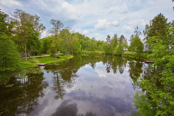 Paesaggio Serale Sulle Rive Del Fiume Nel Parco Sole Ponte — Foto Stock